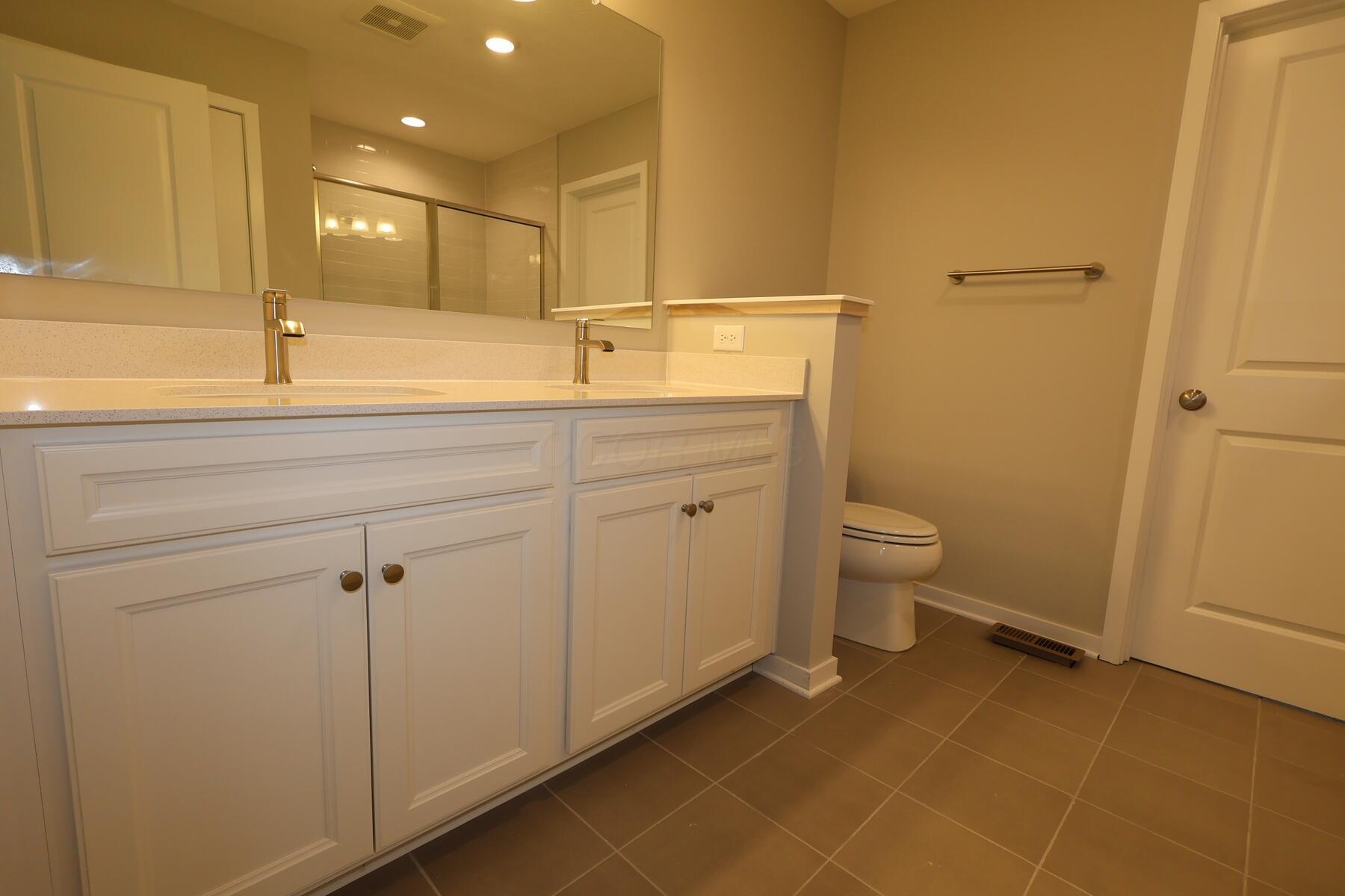 4625 Burgstaller Court, Grove City, Ohio image 13