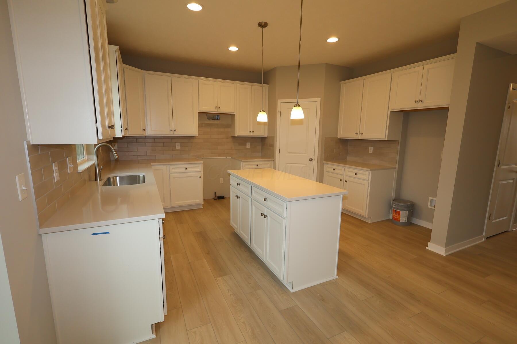 4625 Burgstaller Court, Grove City, Ohio image 7