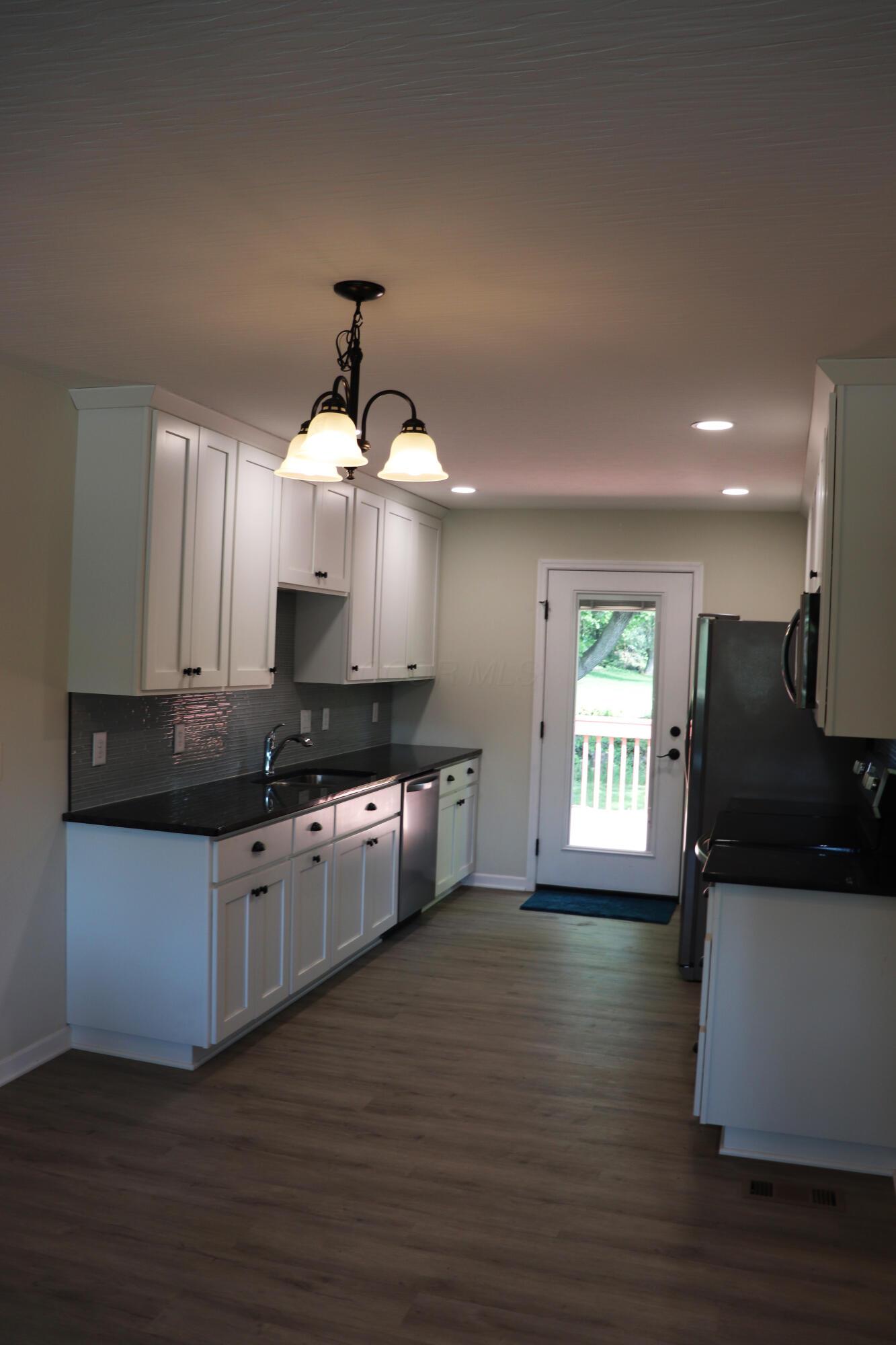 187 Twin Creek Way, Lancaster, Ohio image 3