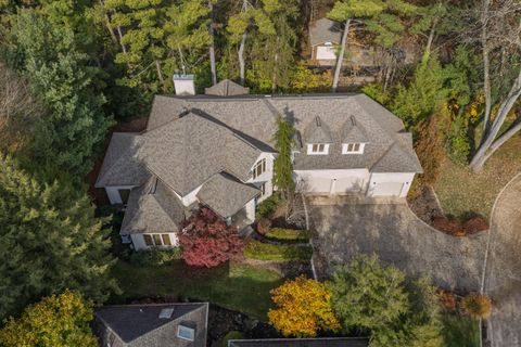 Photo of 784 Pinecliff Place, Columbus, OH 43085 (MLS # 225043777)