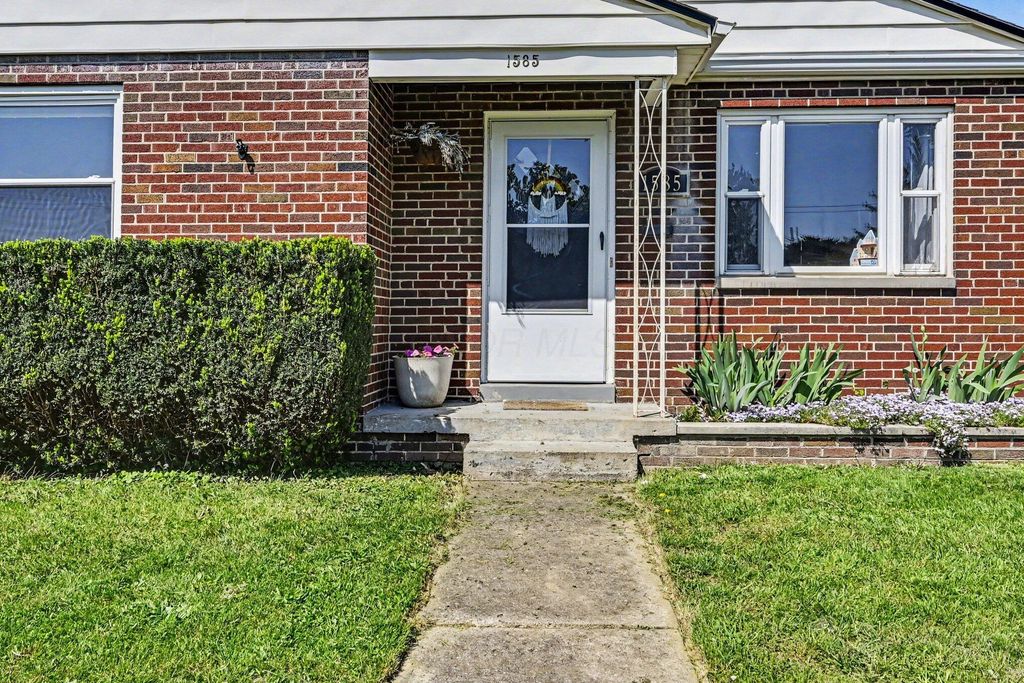 Photo of 1585 Linwood Avenue, Columbus, OH 43207 (MLS # 226013863)