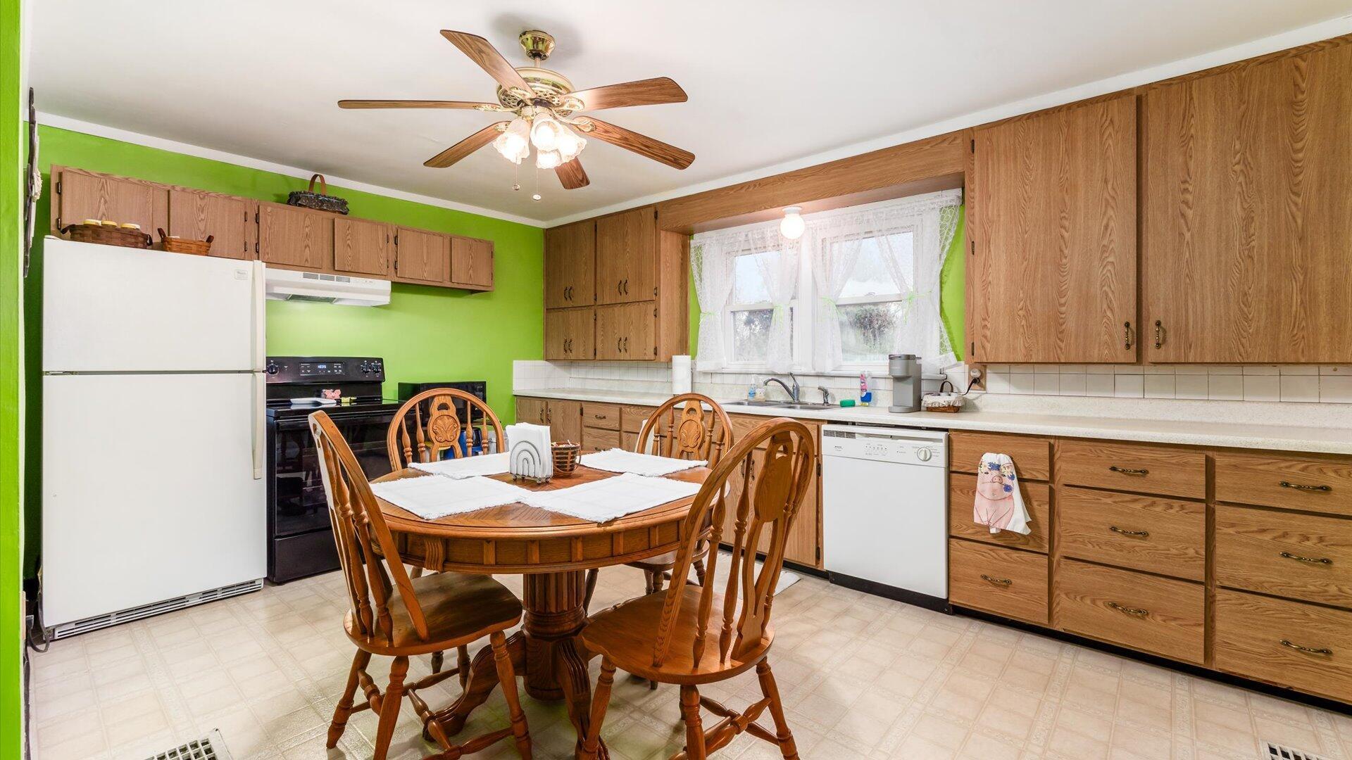 132 S Maple Heights, New Lexington, Ohio image 9