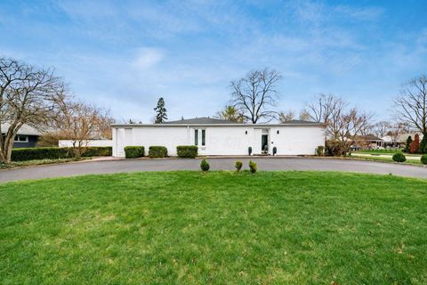 Photo of 2177 Oakmount Road, Columbus, OH 43221 (MLS # 226009132)