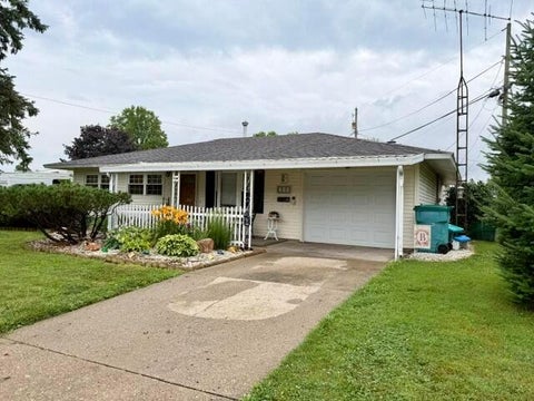 Photo of 211 Walden Road, Heath, OH 43056 (MLS # 226025976)