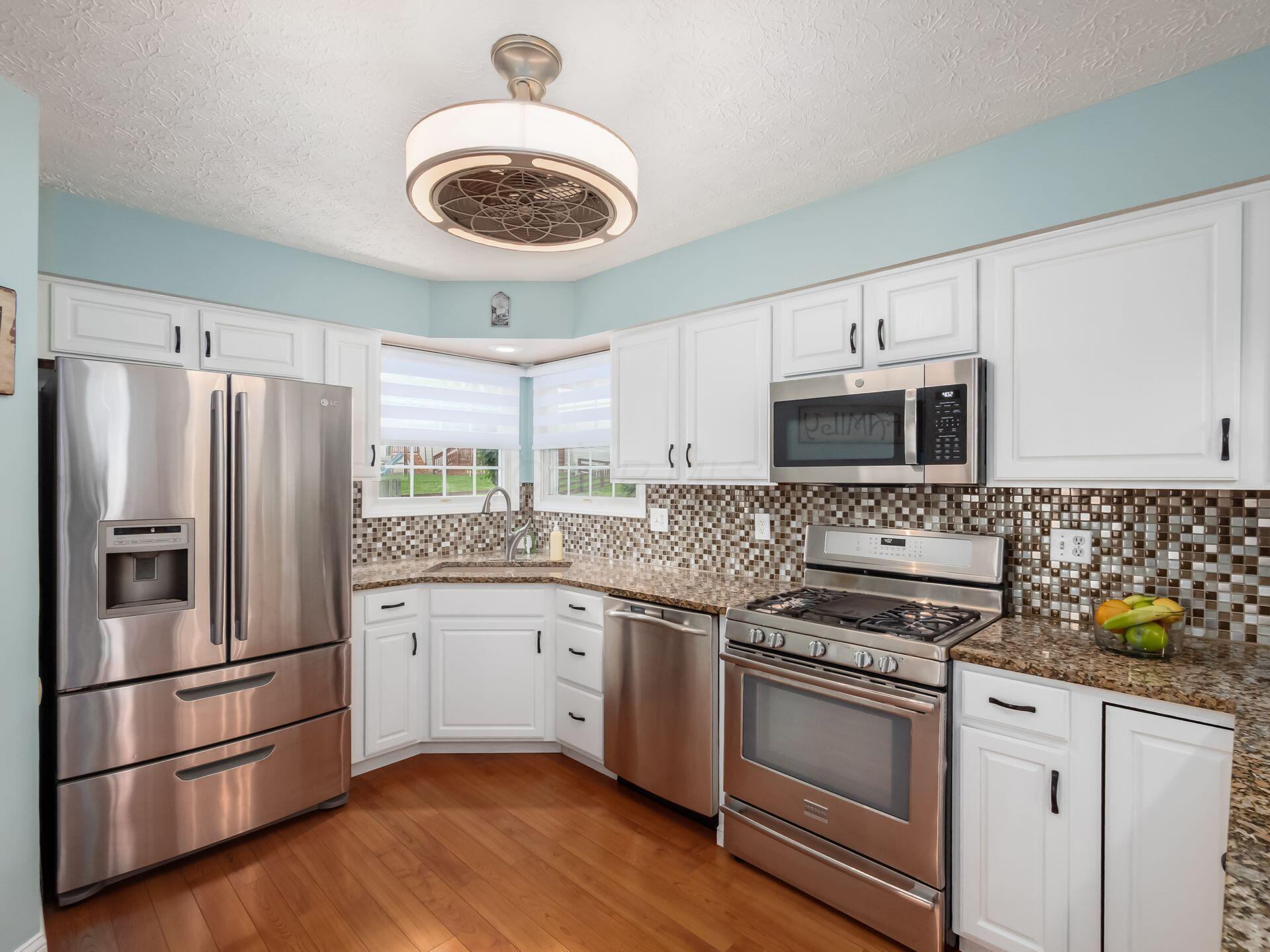 6411 Antoinette Court