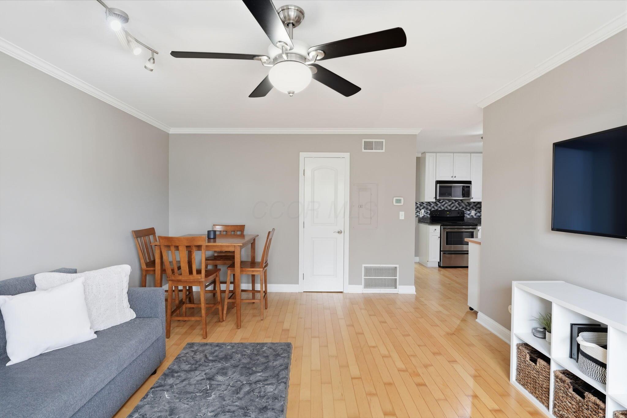 1397 Broadview Avenue 16