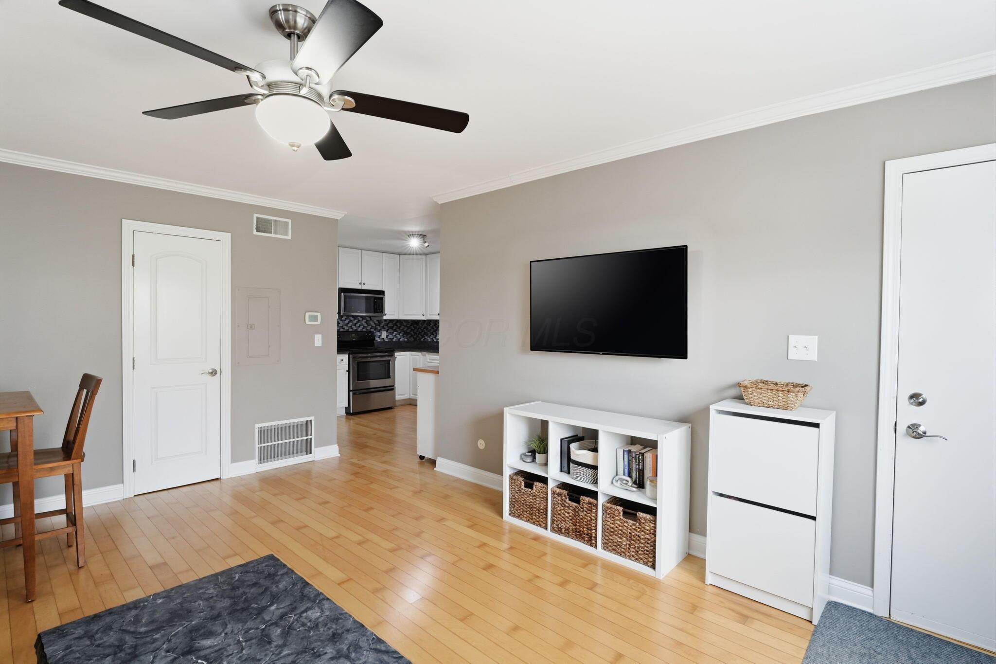 1397 Broadview Avenue 16