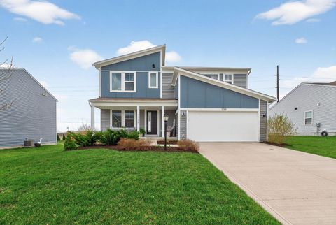 Photo of 1735 Dickson Drive, Marysville, OH 43040 (MLS # 226010473)