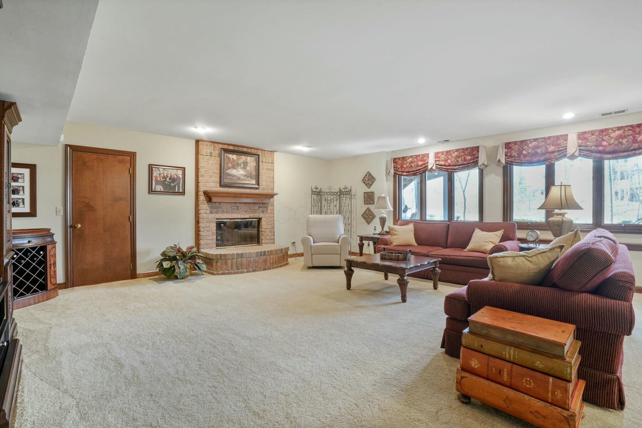 10518 Cardigan Ridge Place, Powell, Ohio image 39