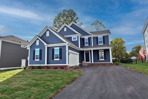 Photo of 214 Isleta Drive, Pataskala, OH 43062 (MLS # 225028432)