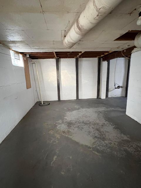 Tiny photo for 1437 E 19th Avenue, Columbus, OH 43211 (MLS # 225044853)