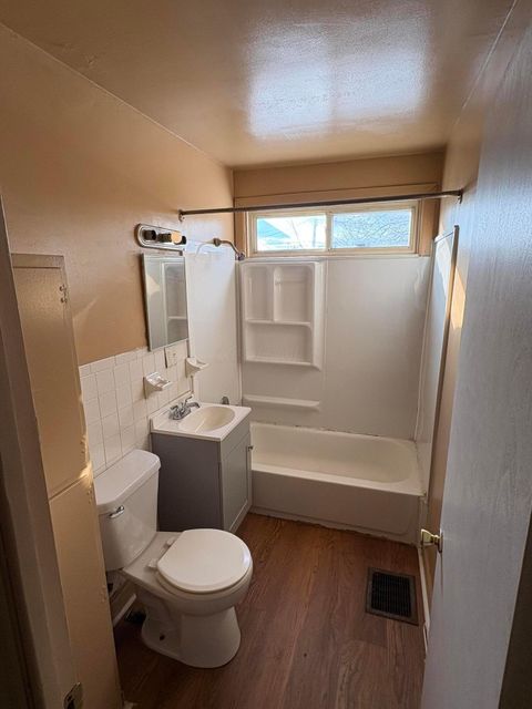 Tiny photo for 1437 E 19th Avenue, Columbus, OH 43211 (MLS # 225044853)