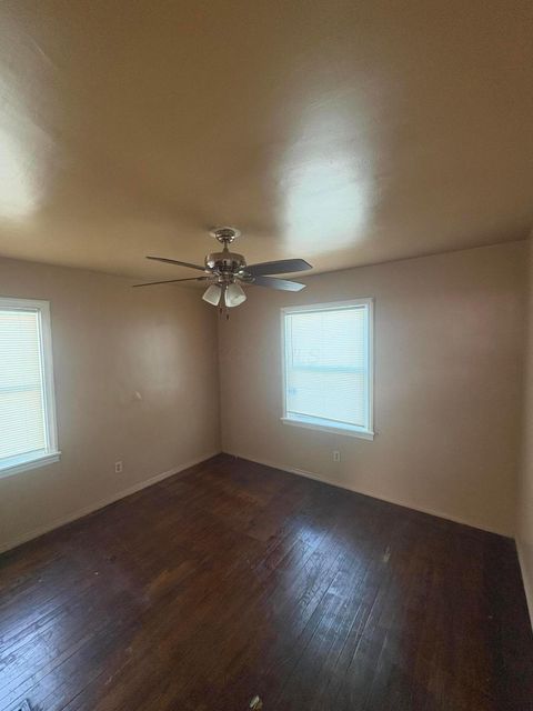 Tiny photo for 1437 E 19th Avenue, Columbus, OH 43211 (MLS # 225044853)