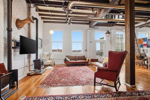 Tiny photo for 38 W High Street 3B #3B, Springfield, OH 45502 (MLS # 226000917)