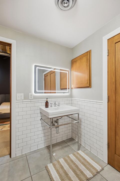 Tiny photo for 38 W High Street 3B #3B, Springfield, OH 45502 (MLS # 226000917)