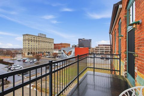 Tiny photo for 38 W High Street 3B #3B, Springfield, OH 45502 (MLS # 226000917)