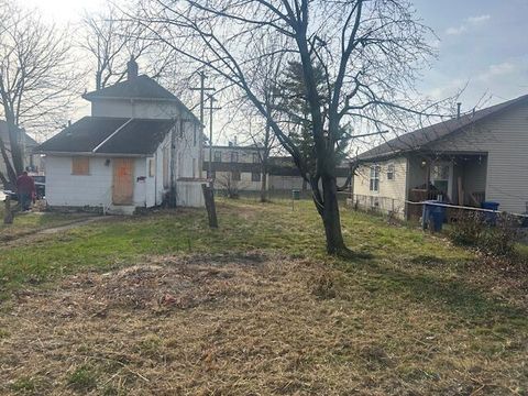 Tiny photo for 2996 E 6th Avenue, Columbus, OH 43219 (MLS # 225044659)