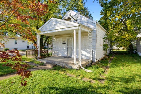 Photo of 1262 Manchester Avenue, Columbus, OH 43211 (MLS # 226040445)