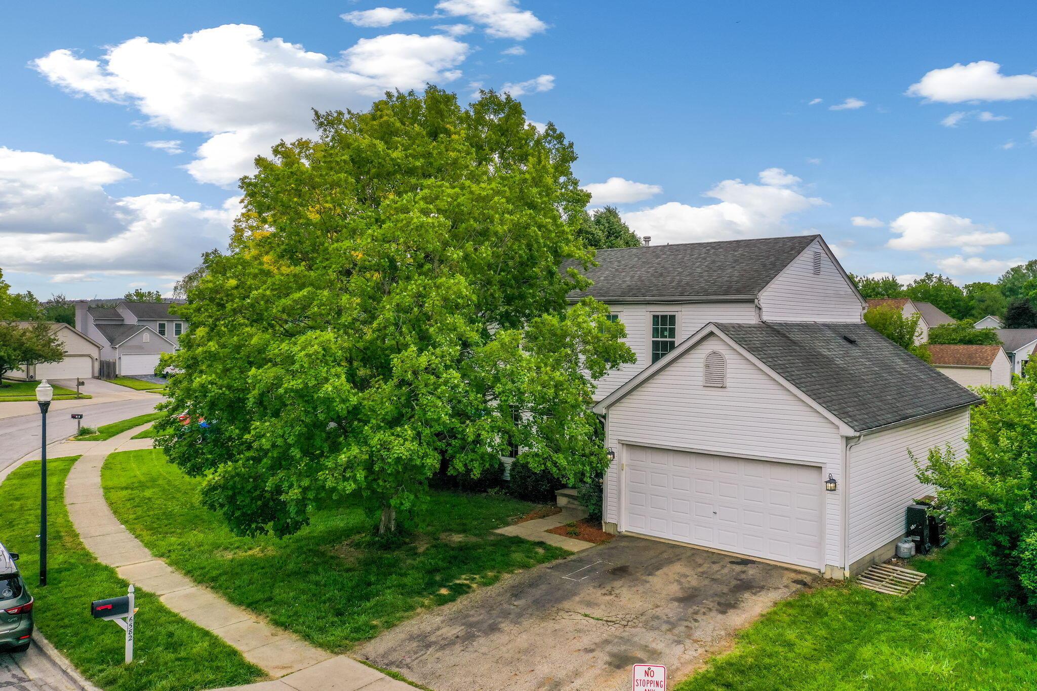6582 Cloverlawn Circle, Canal Winchester, Ohio image 3