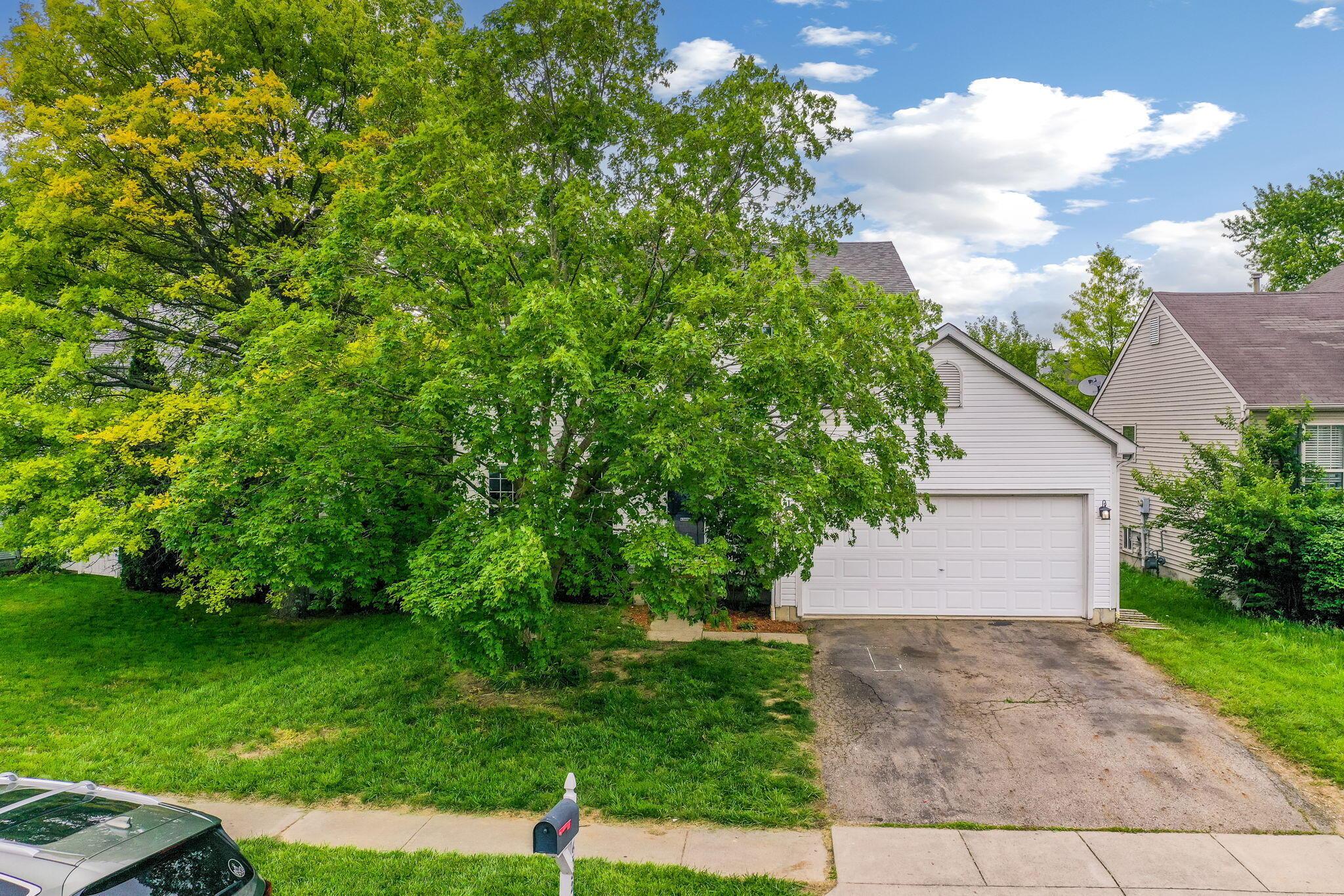6582 Cloverlawn Circle, Canal Winchester, Ohio image 2