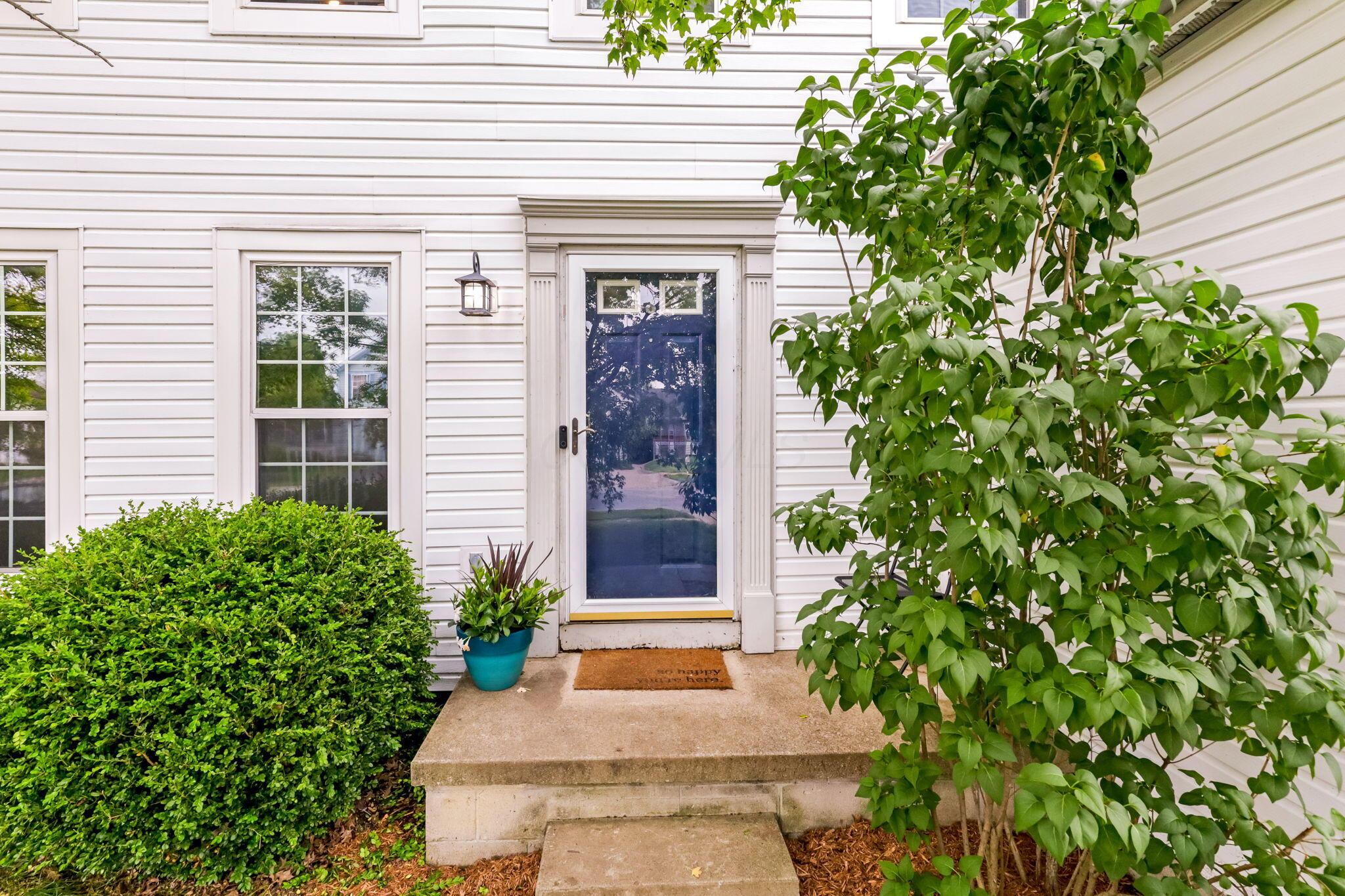 6582 Cloverlawn Circle, Canal Winchester, Ohio image 7