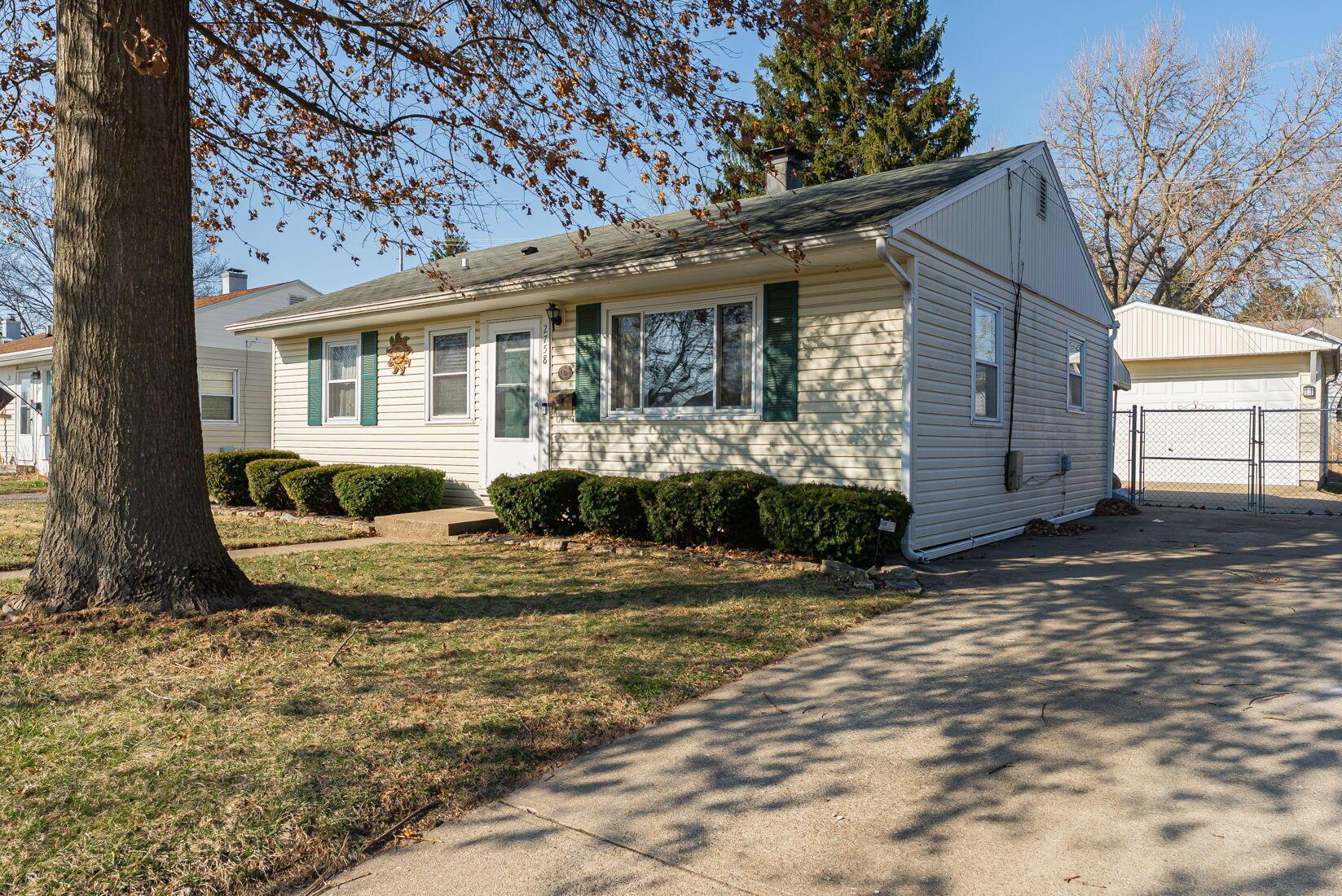 2758 Dorothy Layne Avenue, Springfield, Ohio image 5