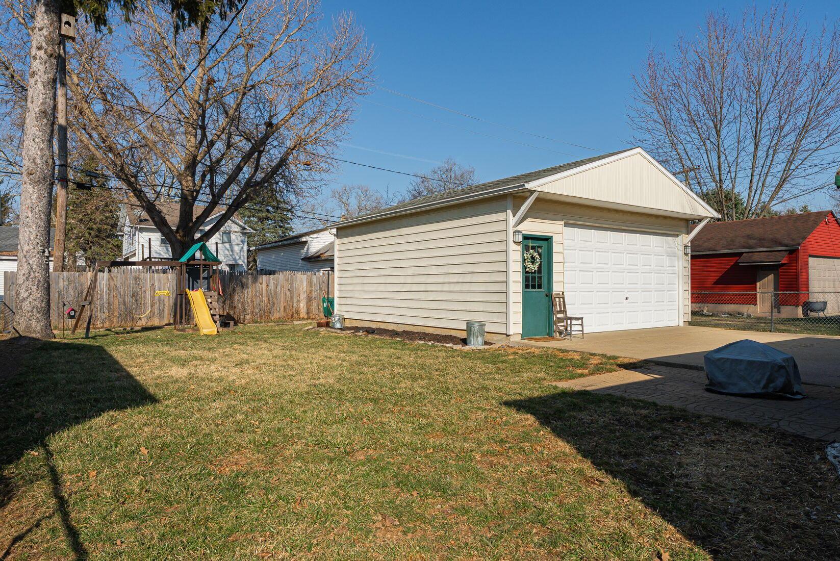 2758 Dorothy Layne Avenue, Springfield, Ohio image 30