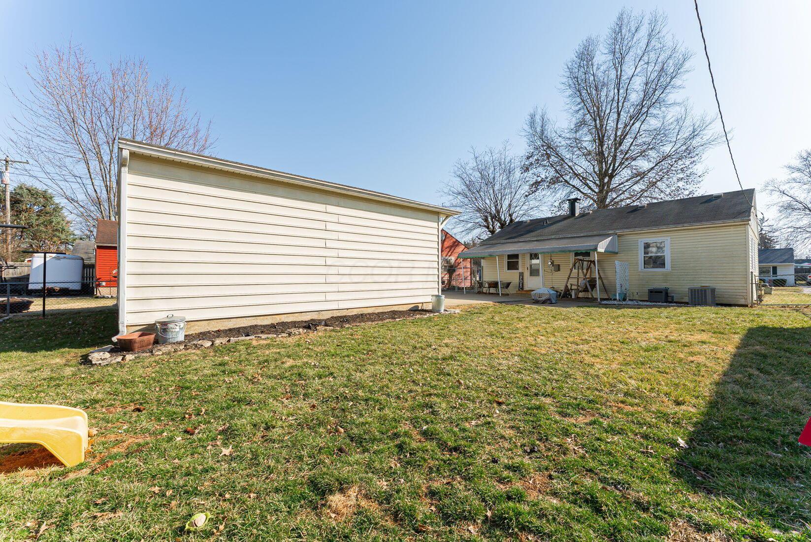 2758 Dorothy Layne Avenue, Springfield, Ohio image 32