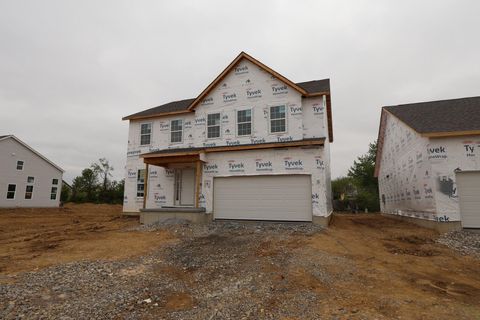 Photo of 810 Hilton Drive, Reynoldsburg, OH 43068 (MLS # 226012609)