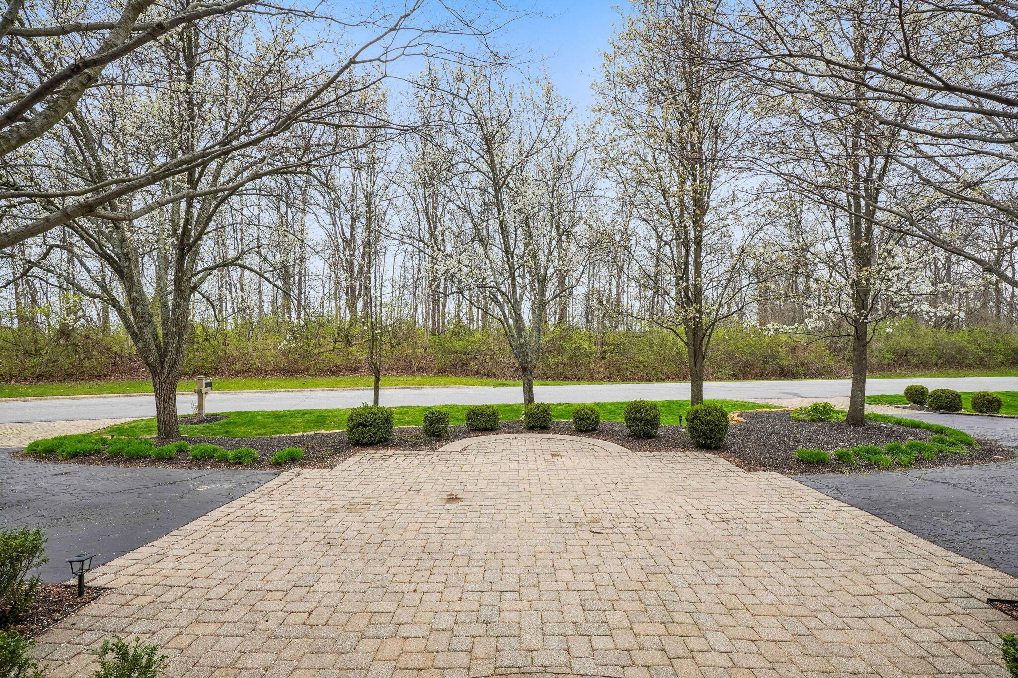 10041 Wellington Boulevard, Powell, Ohio image 34