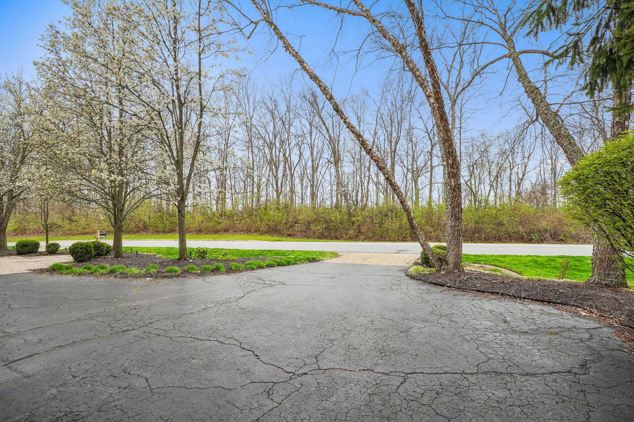 10041 Wellington Boulevard, Powell, Ohio image 35