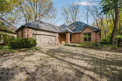Photo of 3163 Melbury Drive, Columbus, OH 43221 (MLS # 226040965)