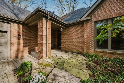 Tiny photo for 3163 Melbury Drive, Columbus, OH 43221 (MLS # 226040965)