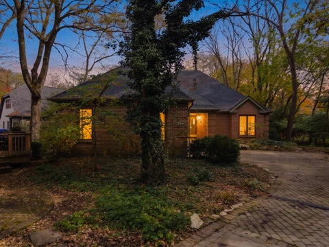 Tiny photo for 3163 Melbury Drive, Columbus, OH 43221 (MLS # 226040965)