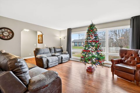 Tiny photo for 122 Columbia Drive, Waverly, OH 45690 (MLS # 225044596)