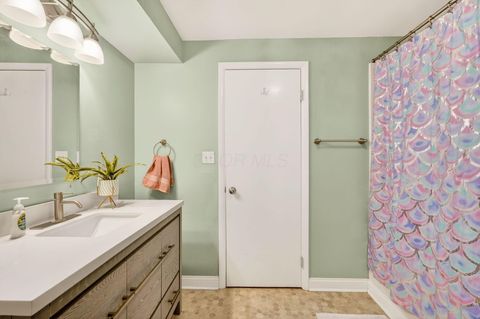 Tiny photo for 122 Columbia Drive, Waverly, OH 45690 (MLS # 225044596)