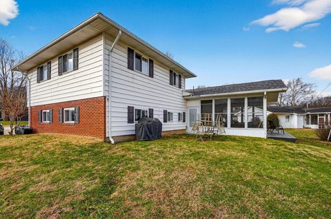 Tiny photo for 122 Columbia Drive, Waverly, OH 45690 (MLS # 225044596)