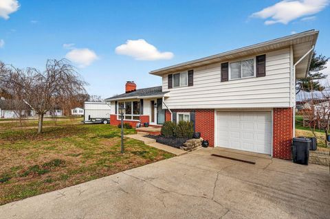 Tiny photo for 122 Columbia Drive, Waverly, OH 45690 (MLS # 225044596)