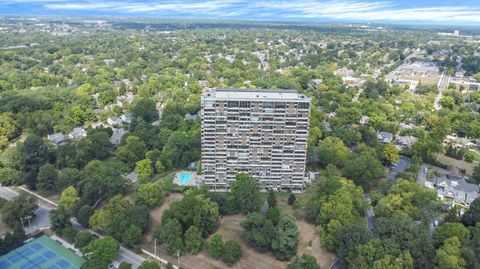 Tiny photo for 1000 Urlin Avenue 1402 #1402, Columbus, OH 43212 (MLS # 226003169)