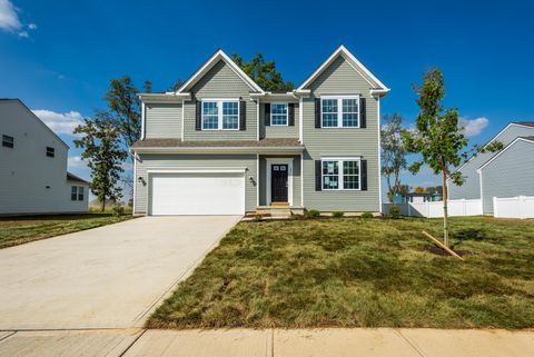 Photo of 27 Hemingway Avenue, Ashville, OH 43103 (MLS # 225036762) Photo of 27 Hemingway Avenue, Ashville, OH 43103 (MLS # 225036762)