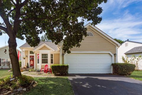 Photo of 4817 Coachford Drive, Columbus, OH 43231 (MLS # 225035342) Photo of 4817 Coachford Drive, Columbus, OH 43231 (MLS # 225035342)