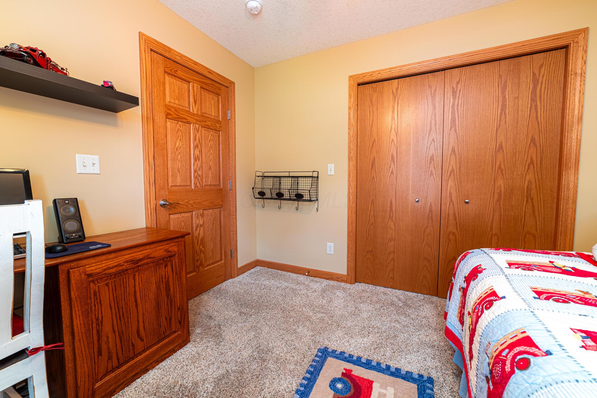 846 Fairway Drive, Howard, Ohio image 31