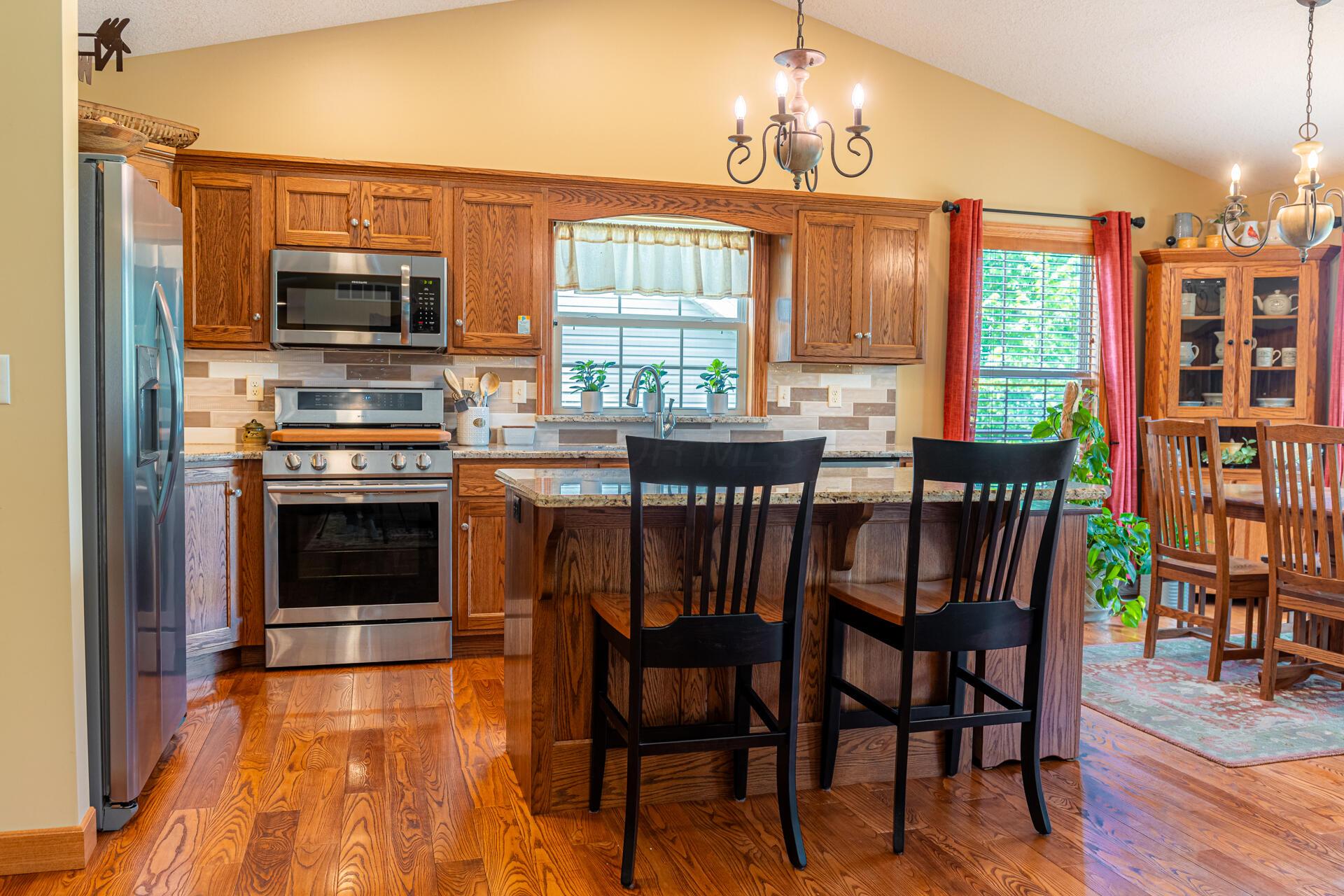 846 Fairway Drive, Howard, Ohio image 9