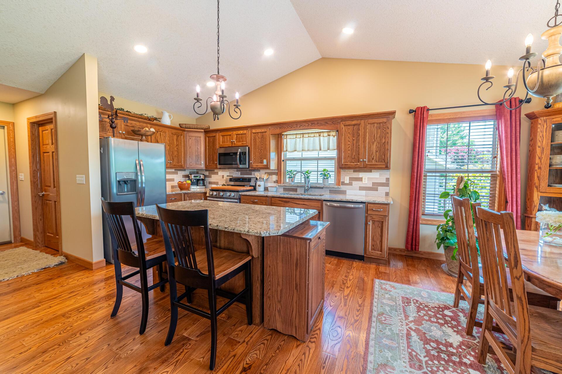 846 Fairway Drive, Howard, Ohio image 14