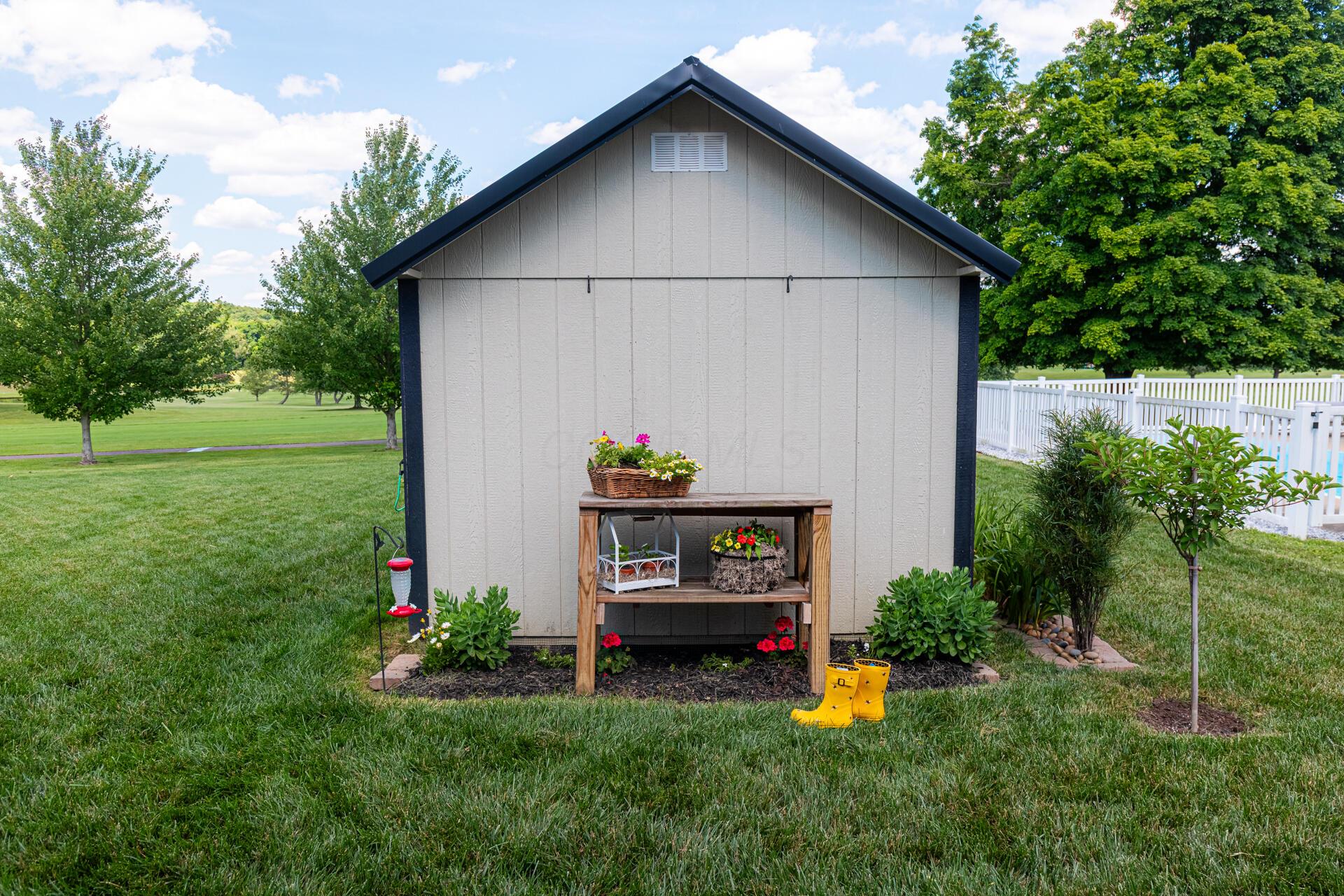 846 Fairway Drive, Howard, Ohio image 47