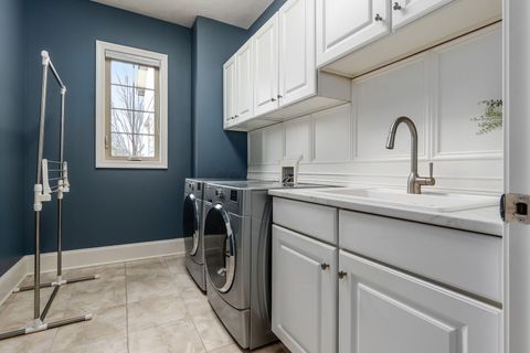 Tiny photo for 9800 Malibu Court, Plain City, OH 43064 (MLS # 225045341)