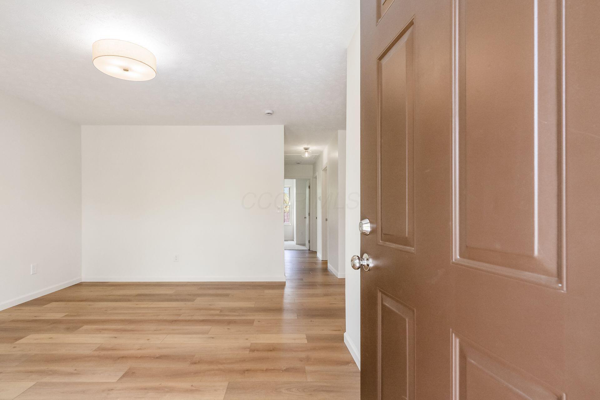 1395 Cascara Drive, Galloway, Ohio image 5