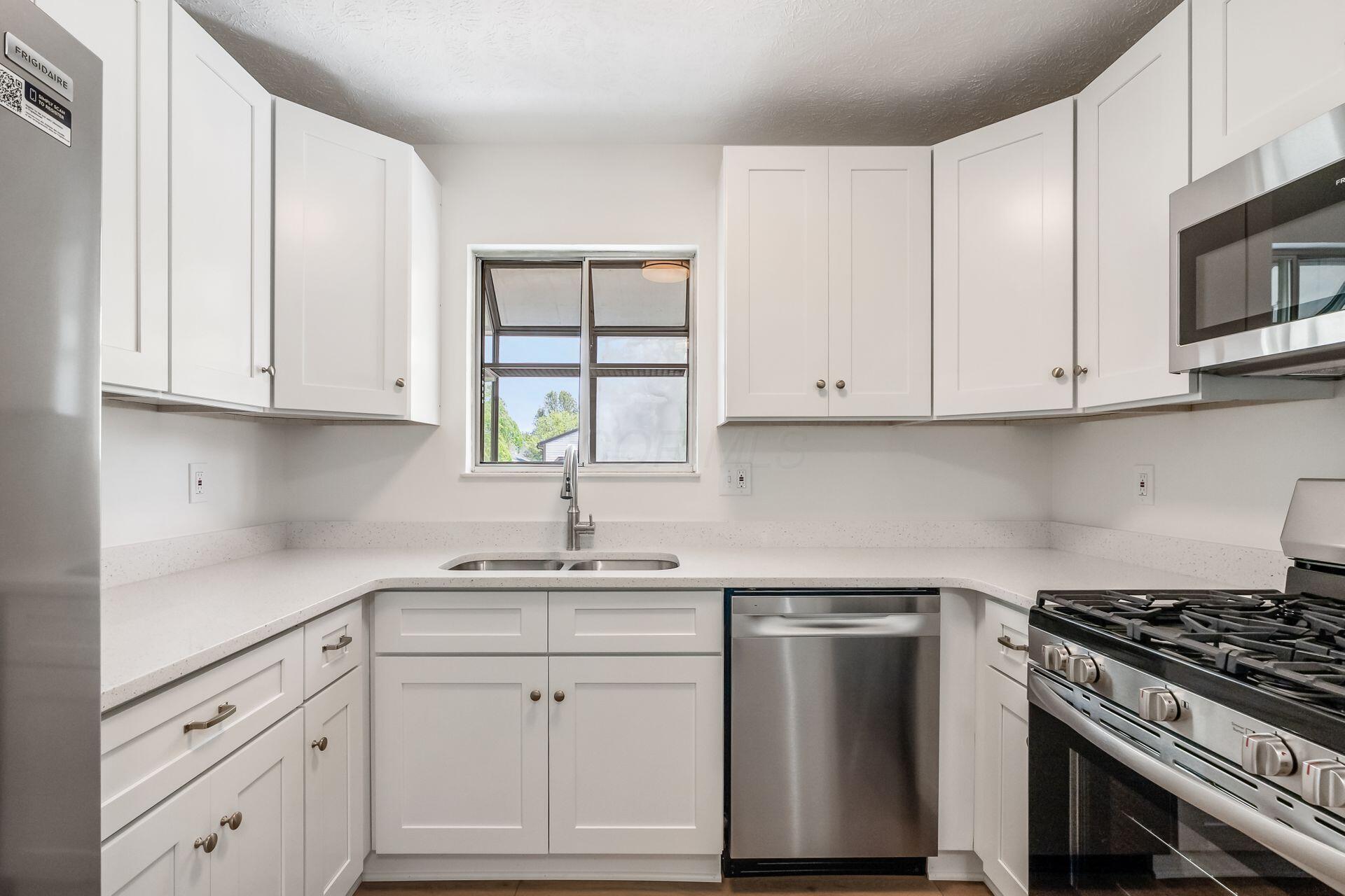 1395 Cascara Drive, Galloway, Ohio image 12