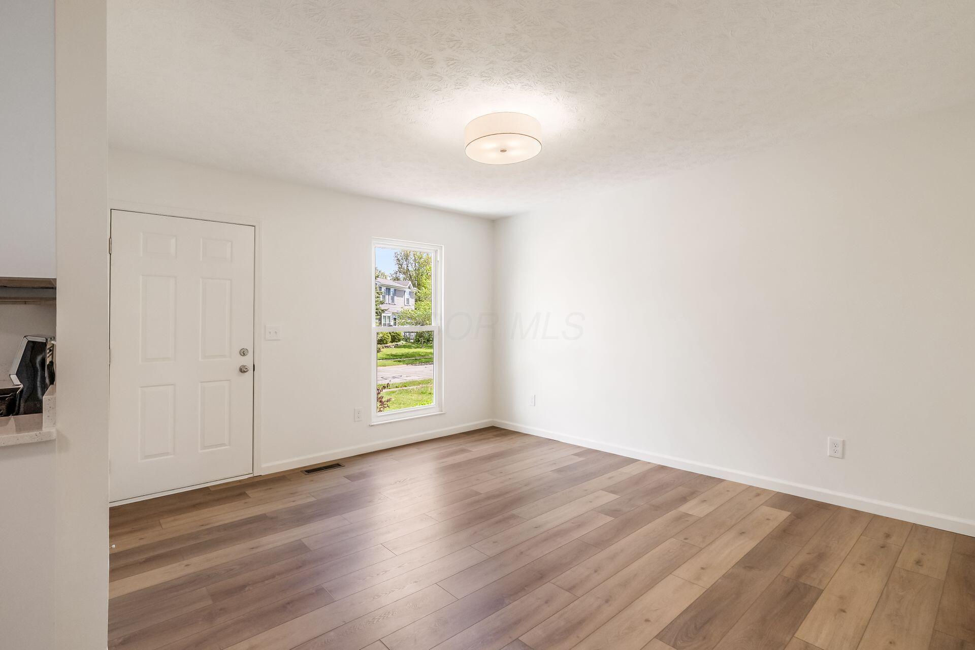 1395 Cascara Drive, Galloway, Ohio image 7