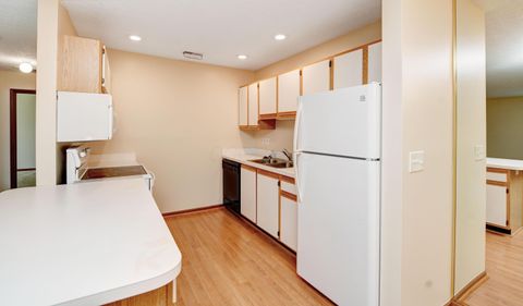 Tiny photo for 279 Goosepond Road D #D, Newark, OH 43055 (MLS # 226026642)